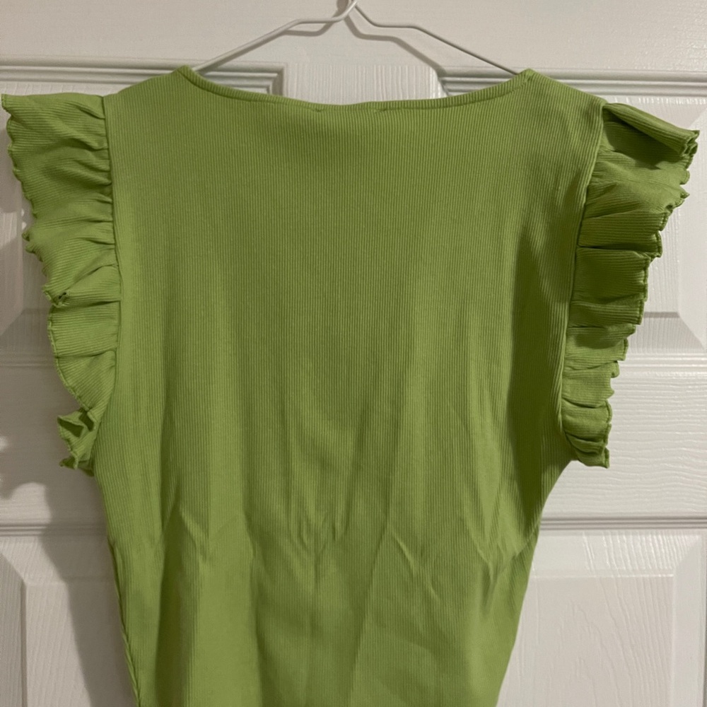 Zara Light Green Ruffle Crop Top - Picture 2 of 3